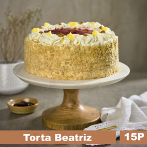 Torta Beatriz Especial: Hoja, Crema Chantilly y Mermelada de Frambuesa 15 Porciones
